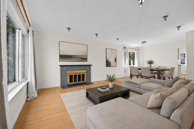 2216 41st Avenue E Vancouver, BC V5P 1L6