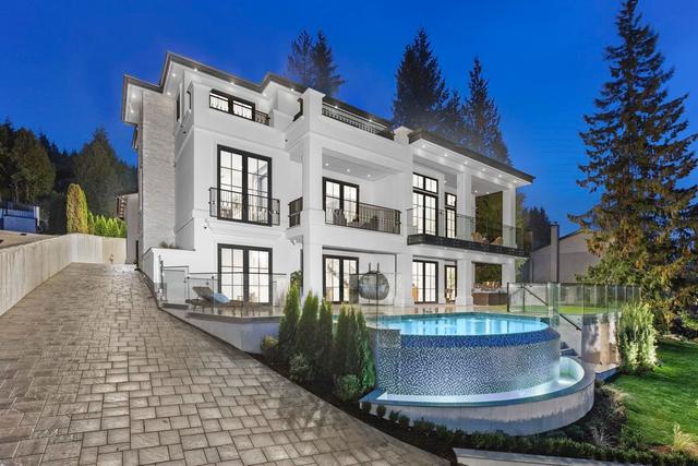 1419 Bramwell Road  West Vancouver, BC V7S 2N8