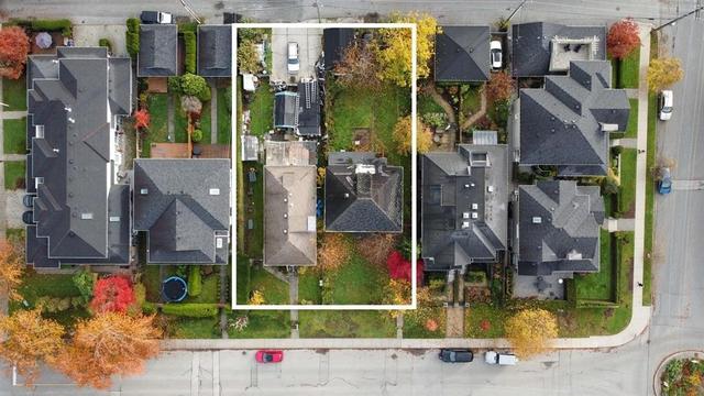1628--1632 Mahon Avenue  North Vancouver, BC V7M 2S8