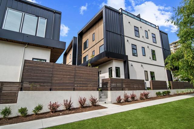 2535 39th Avenue W Vancouver, BC V5P 2E6