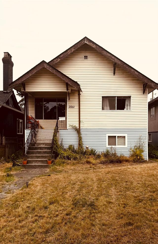 2561 Mcgill Street  Vancouver, BC V5K 1G9