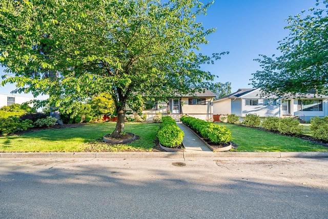 3796 Peter Street  Burnaby, BC V5J 1N4