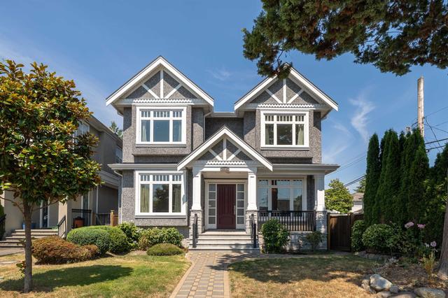 2715 20th Avenue W Vancouver, BC V6L 1H1