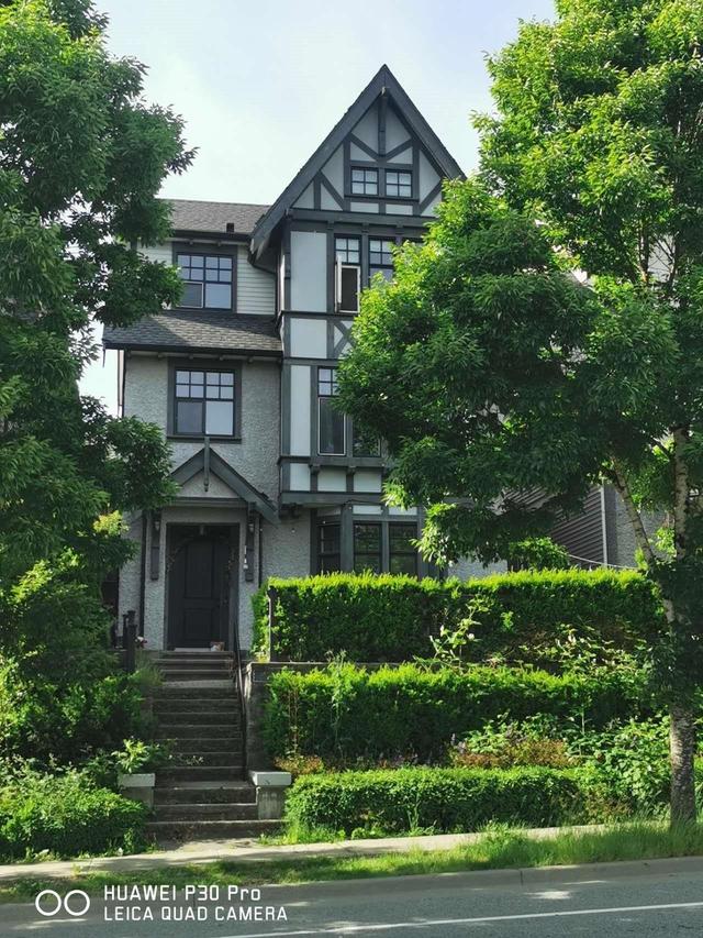3497 David Avenue  Coquitlam, BC V3E 0H7