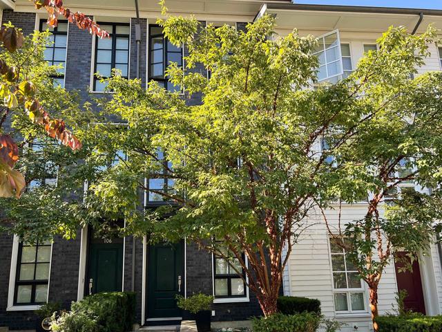 105-548 Foster Avenue  Coquitlam, BC V3J 0E2