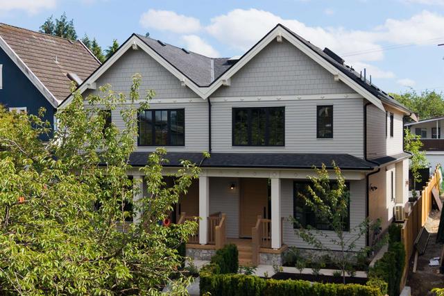 2-242 20th Avenue E Vancouver, BC V5V 1M1