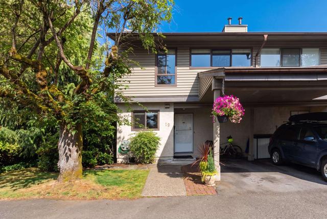 19-1174 Inlet Street  Coquitlam, BC V3B 6E4