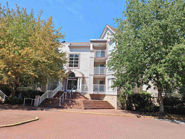 235-7451 Moffatt Road  Richmond, BC V6Y 3W3