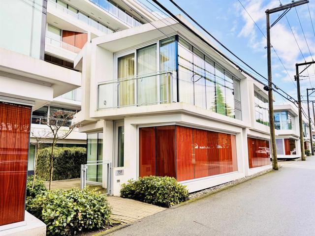 759 41st Avenue W Vancouver, BC V5Z 3M7