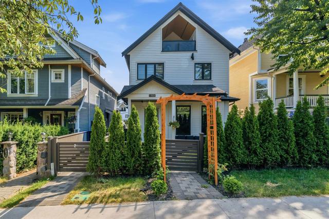 2-1826 2nd Avenue E Vancouver, BC V5N 1E2