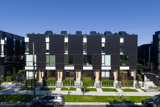 2866 Nanaimo Street  Vancouver, BC V5M 2E1