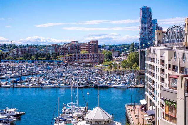 705-1000 Beach Avenue  Vancouver, BC V6E 4M2