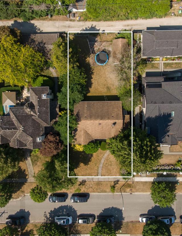 2677 35th Avenue W Vancouver, BC V6N 2L9