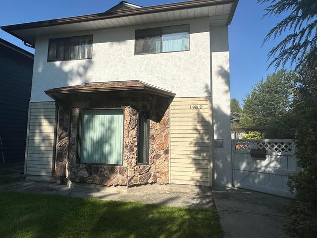 1902 Taylor Street  Port Coquitlam, BC V3C 4S4