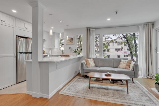 315-2020 8th Avenue W Vancouver, BC V6J 1W5