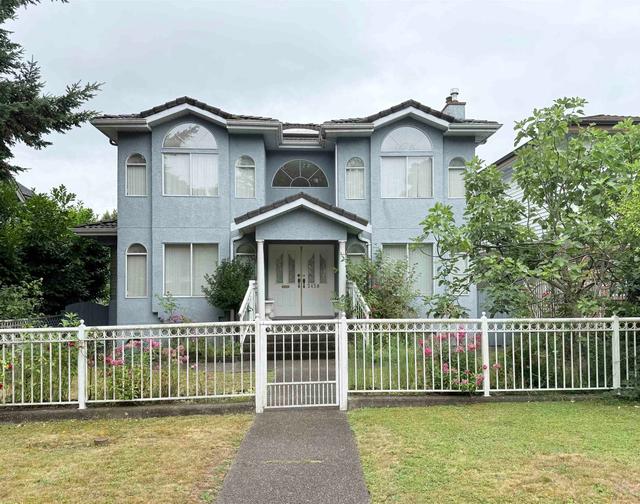 2458 5th Avenue E Vancouver, BC V5M 1M5