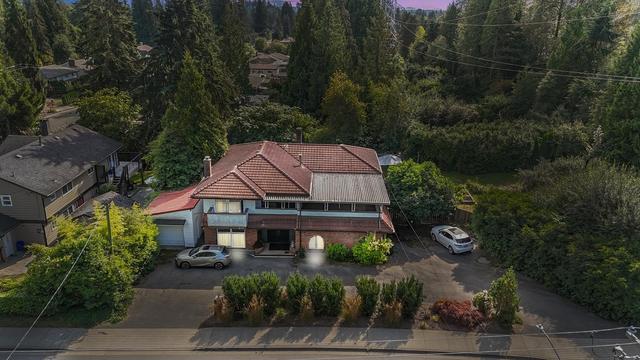 815 29th Street E North Vancouver, BC V7K 1B6