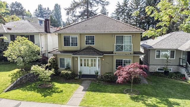 3529 Gladstone Street  Vancouver, BC V5N 4Y8