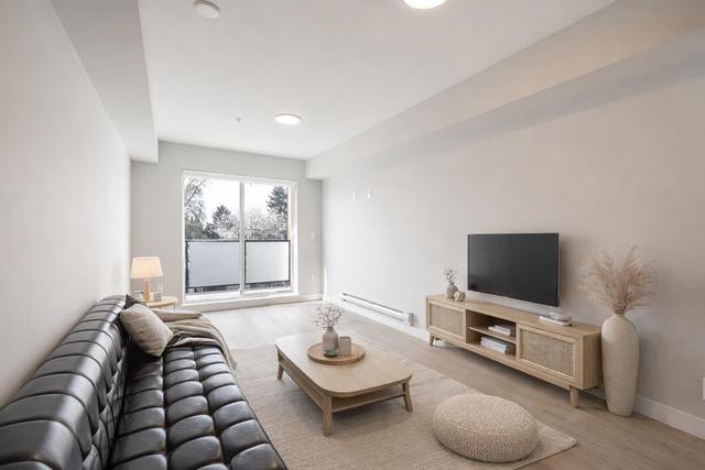 304-3050 Kingsway  Vancouver, BC V5R 5J7
