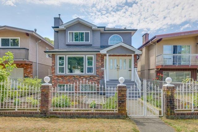 2038 26th Avenue E Vancouver, BC V5N 2W4