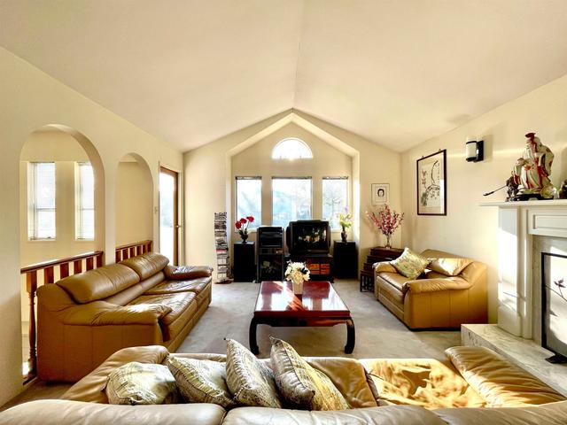 937 18th Avenue W Vancouver, BC V5Z 1W4