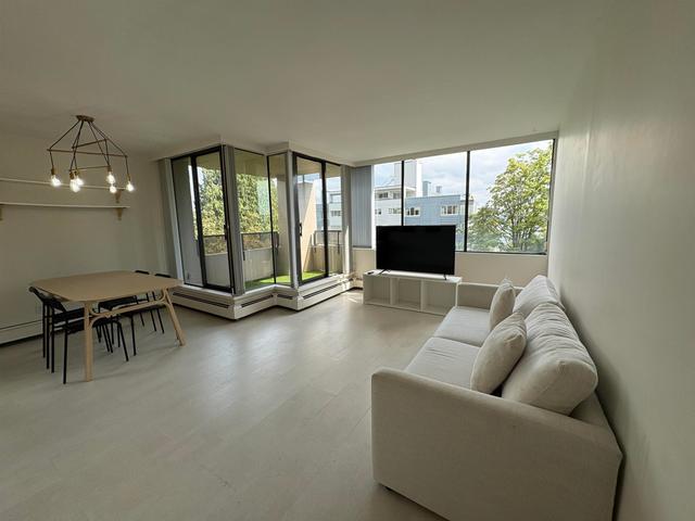 502-1737 Duchess Avenue  West Vancouver, BC V7V 1P8