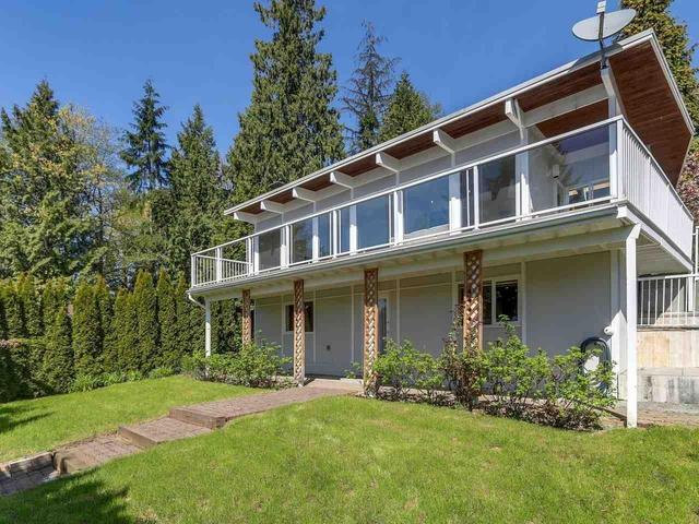 1720 Queens Avenue  West Vancouver, BC V7V 2X7