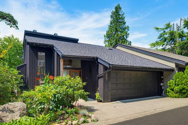 5623 Eagle Court  North Vancouver, BC V7R 4V4