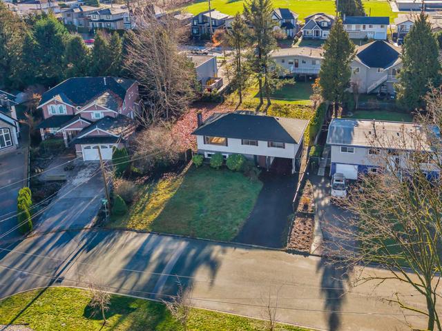 1640 Spray Avenue  Coquitlam, BC V3J 5Y6