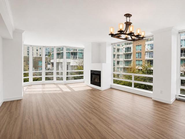 404-1501 Howe Street  Vancouver, BC V6Z 2P8