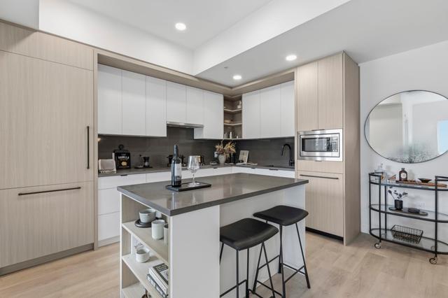 107-2268 Broadway E Vancouver, BC V5N 0L2