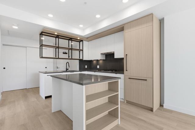 302-2268 Broadway E Vancouver, BC V5N 0L2