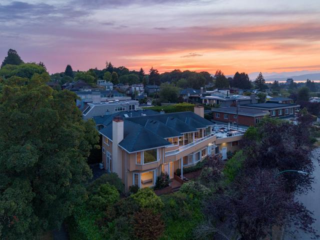3655 Quesnel Drive Vancouver, BC V6L 3E6