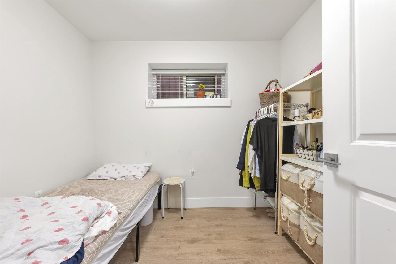 5887 Battison Street, Vancouver, BC - Indoor Photo Showing Bedroom