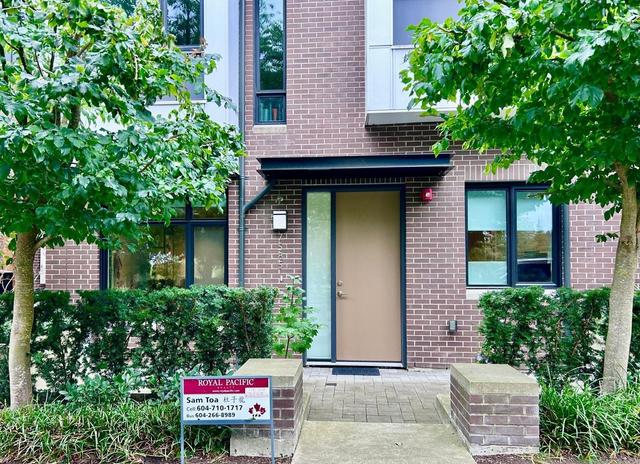 7585 Yukon Street  Vancouver, BC V5X 2Y4