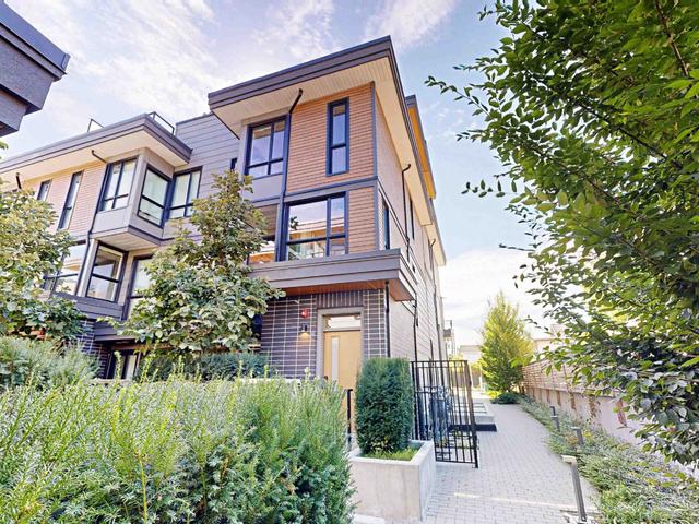 3930 Dumfries Street Vancouver, BC V5N 0J1