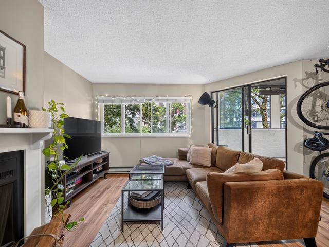 202-936 Bute Street Vancouver, BC V6E 1Y8