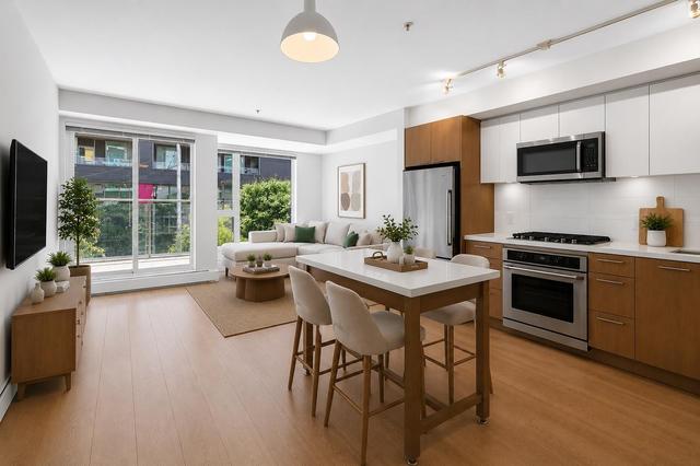 304-384 1st Avenue EVancouver, BC V5T 0G5