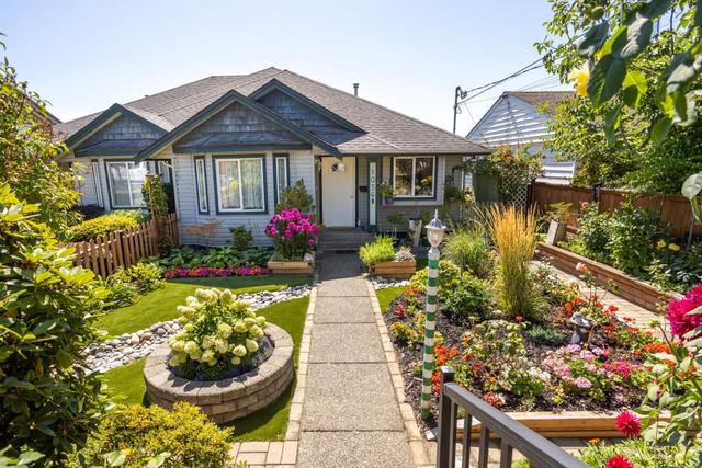 1056 Walls Avenue  Coquitlam, BC V3K 2T7