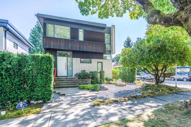 2996 11th Avenue WVancouver, BC V6K 2M3