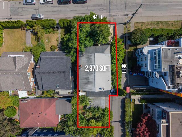 2413 Collingwood Street  Vancouver, BC V6R 3L3