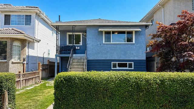 4458 Skeena Street  Vancouver, BC V5R 2L9