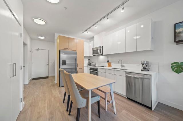 214-1621 Hamilton Avenue North Vancouver, BC V7P 0B6