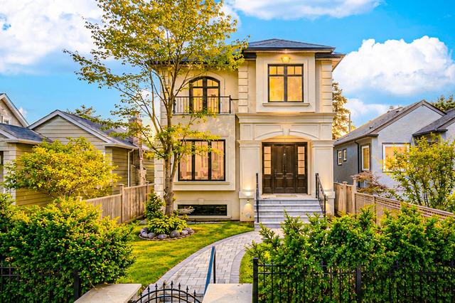 4627 15th Avenue W Vancouver, BC V6R 3B5