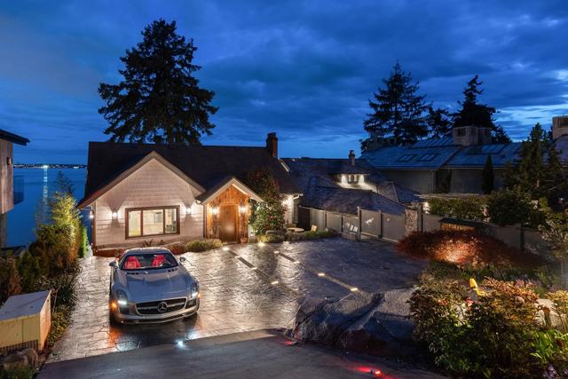 3298 Radcliffe Avenue  West Vancouver, BC V7V 1G6