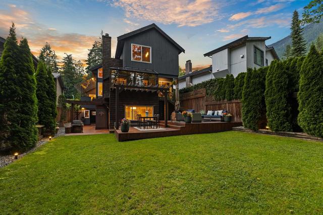 5522 Deerhorn Lane  North Vancouver, BC V7R 4S6