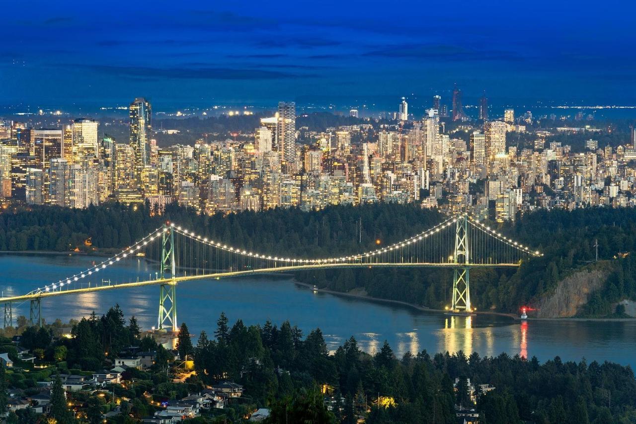 1424 Sandhurst Place, West Vancouver, BC - Outdoor With Body Of Water With View