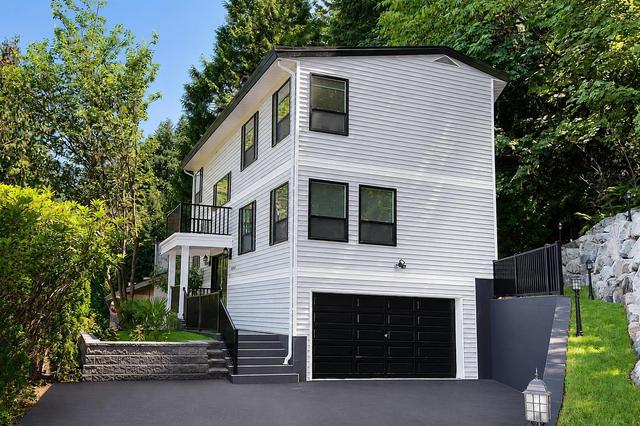 5530 Greenleaf Road  West Vancouver, BC V7W 1N6