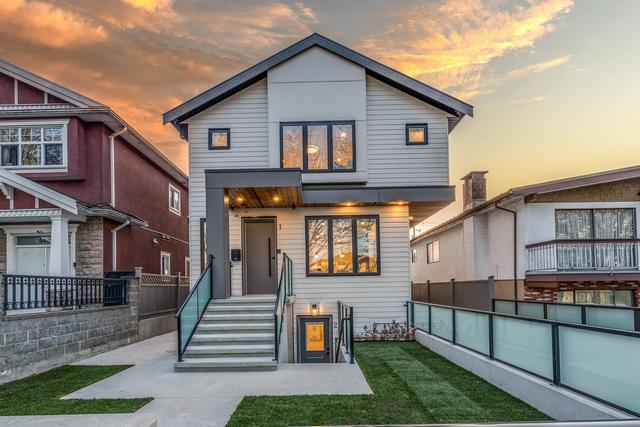 1-5461 Rhodes Street  Vancouver, BC V5R 3P1