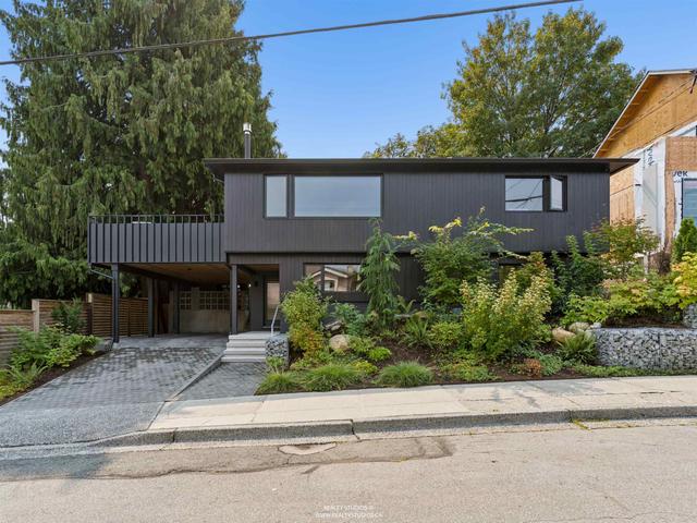 476 29th Avenue E Vancouver, BC V5V 2R7